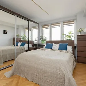  Apartament Salezego Near Pge Narodowy By Renters